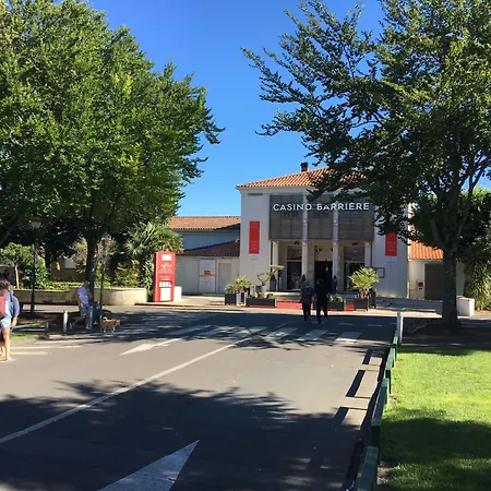 Hotel Accostage De La Concurrence La Rochelle (Charente-Maritime)