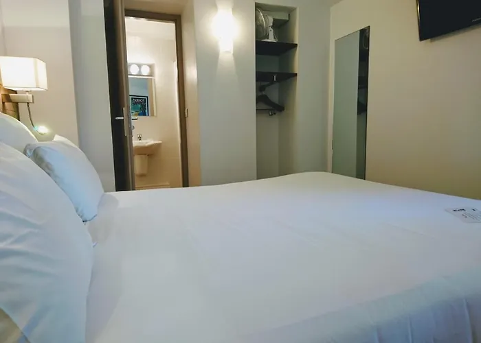 Hotel Accostage De La Concurrence 2*