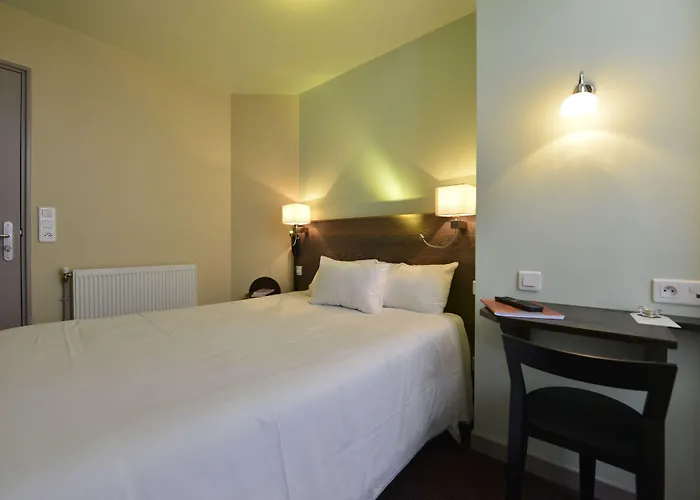 Accostage De La Concurrence Hotel 2*