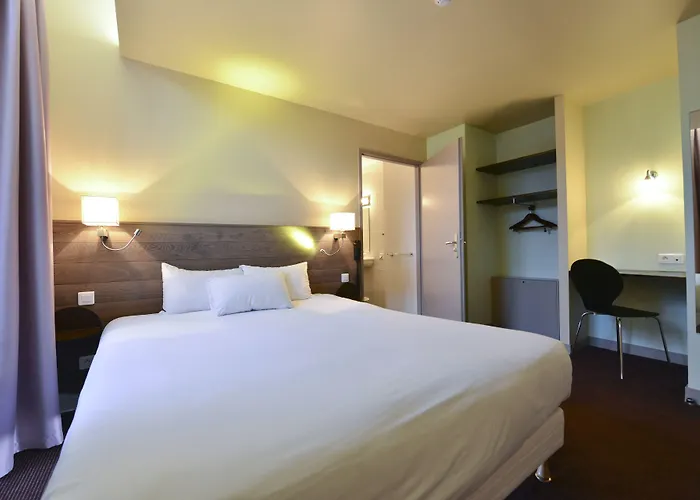 Hotel Accostage De La Concurrence La Rochelle (Charente-Maritime)