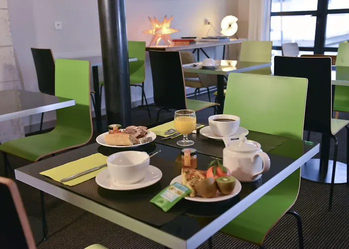 Hotel Accostage De La Concurrence 2*