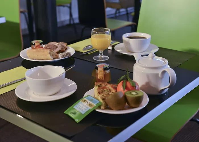 Hotel Accostage De La Concurrence La Rochelle (Charente-Maritime)