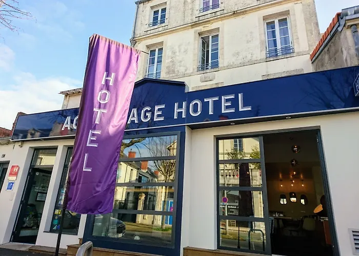 Accostage De La Concurrence Hotel La Rochelle (Charente-Maritime)