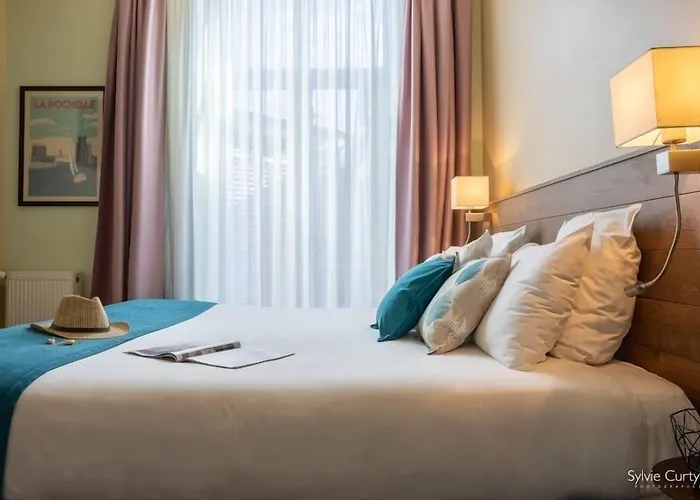 Accostage De La Concurrence 2* La Rochelle (Charente-Maritime)