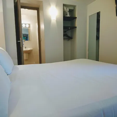 Hotel Accostage De La Concurrence 2*
