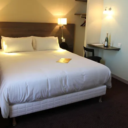 Accostage De La Concurrence Hotel La Rochelle (Charente-Maritime)