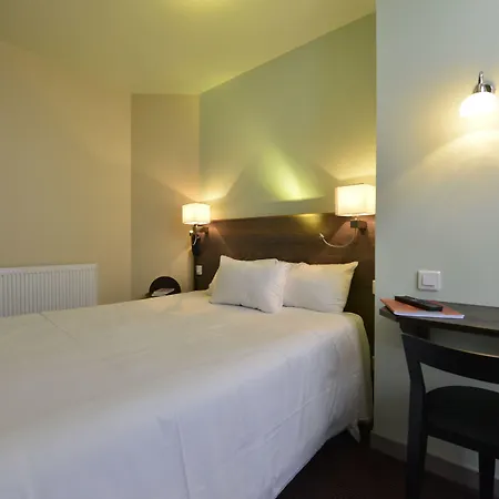 Accostage De La Concurrence Hotel 2*