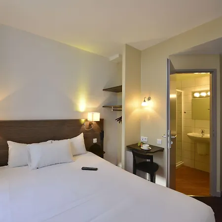 Accostage De La Concurrence Hotel 2*