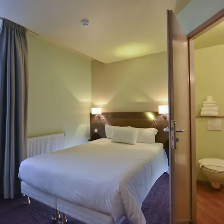 Accostage De La Concurrence Hotel 2*