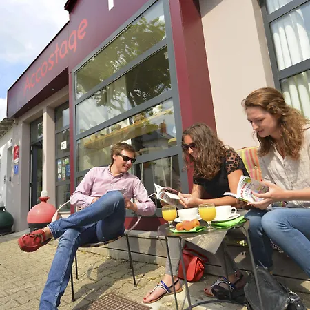 Hotel Accostage De La Concurrence 2*