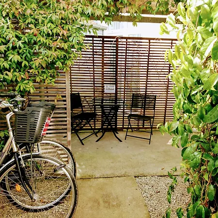 Hotel Accostage De La Concurrence 2*