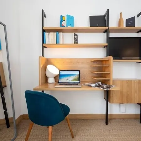 Accostage De La Concurrence Hotel