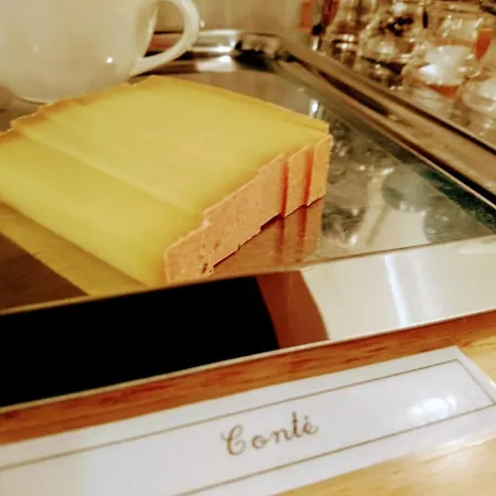 Accostage De La Concurrence Hotel 2*