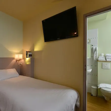 Accostage De La Concurrence Hotel La Rochelle (Charente-Maritime)