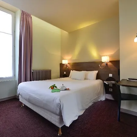 Accostage De La Concurrence Hotel 2*